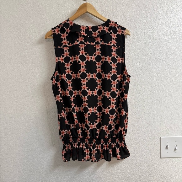 Karl Lagerfeld Black Floral Ruffled Sleeveless Blouse Size Large - Picture 2 of 5